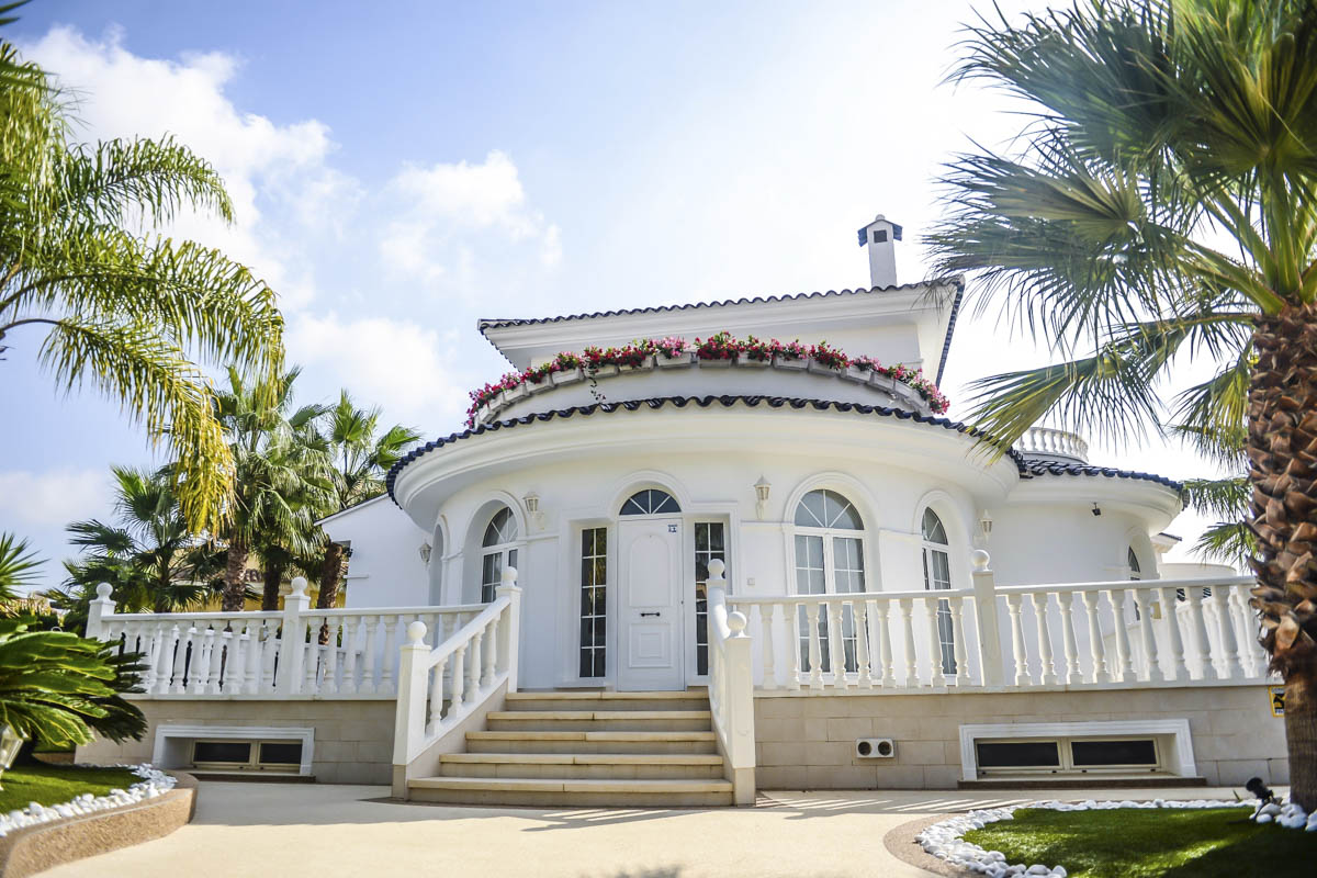 Luxury villa for sale in Cuidad Quesada
