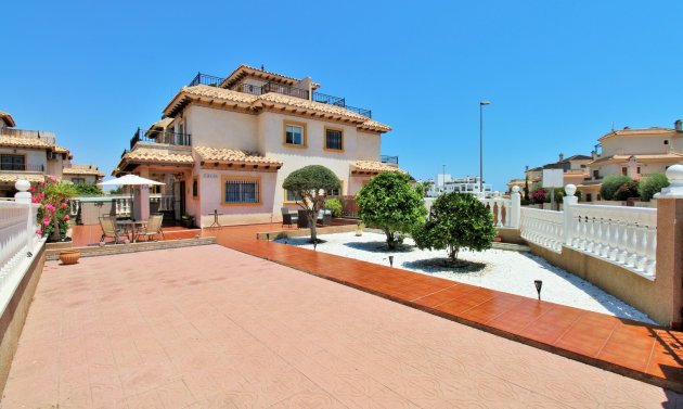 Adosado - Reventa - La Zenia -
                La Zenia