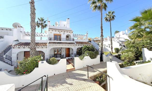 Adosado - Reventa - Orihuela Costa -
                Villamartín