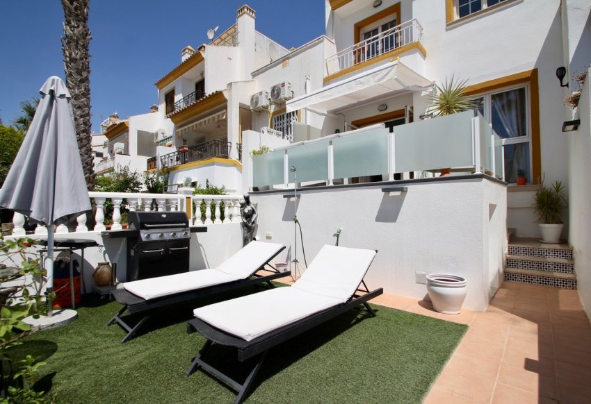 Alquiler a largo plazo - Adosado -
Orihuela Costa - Villamartín