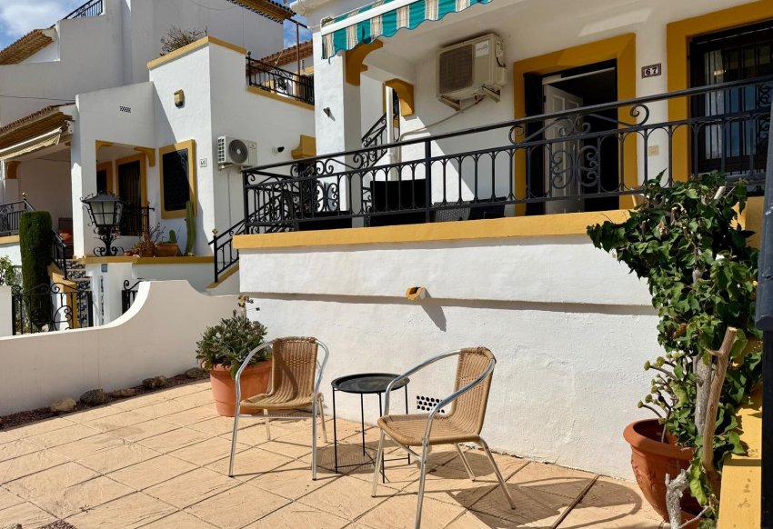 Alquiler a largo plazo - Apartament -
Orihuela Costa - Villamartín