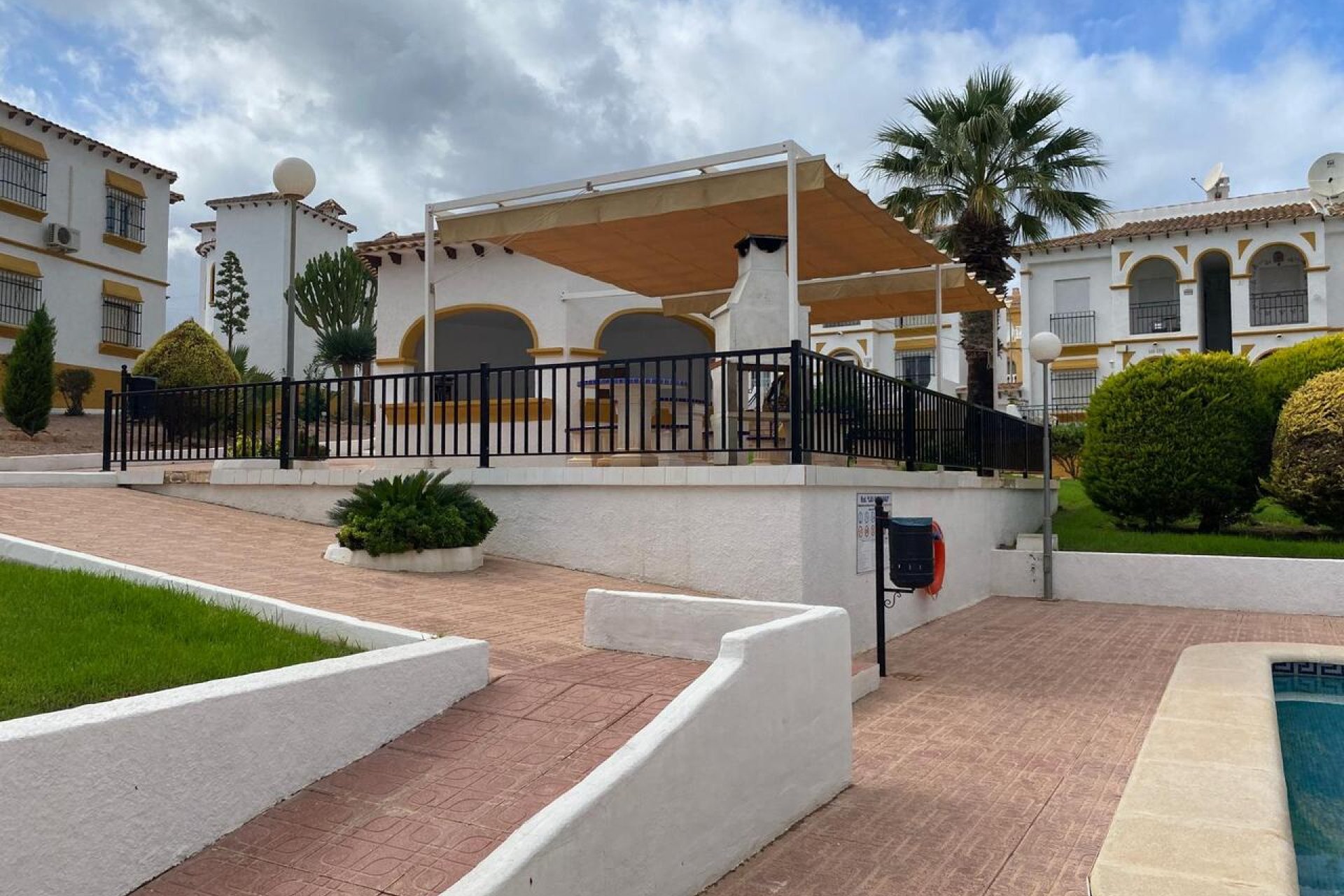 Alquiler a largo plazo - Apartamento -
Villamartín - Villamartin
