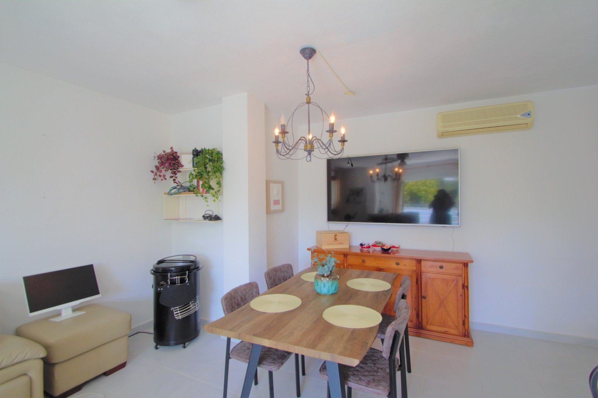 Alquiler a largo plazo - Apartamento -
Villamartín - Villamartin