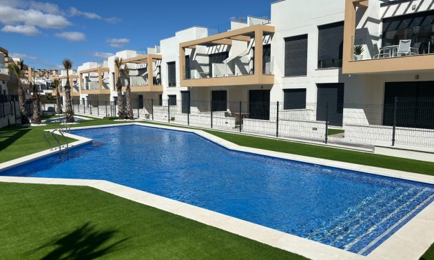 Apartamento - Reventa - Villamartín -
                PAU 26