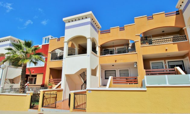 Apartment - Resale - Los Altos -
                Los Altos