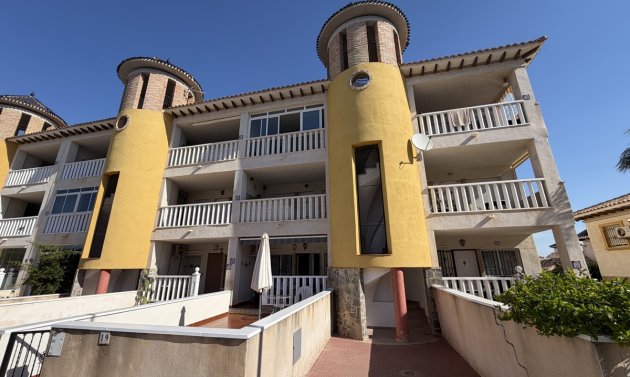 Apartment - Resale - Villamartín -
                Villamartin