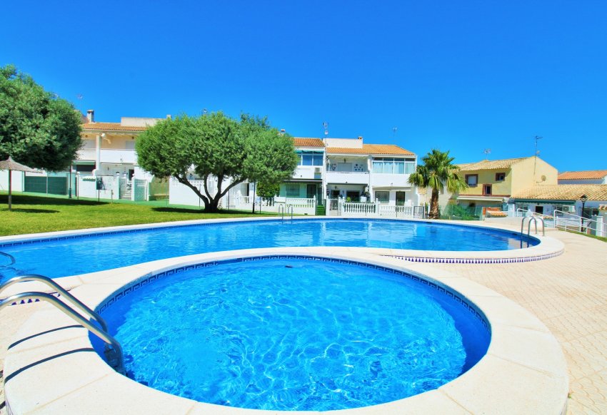 Återförsäljning - Bungalow -
La Florida