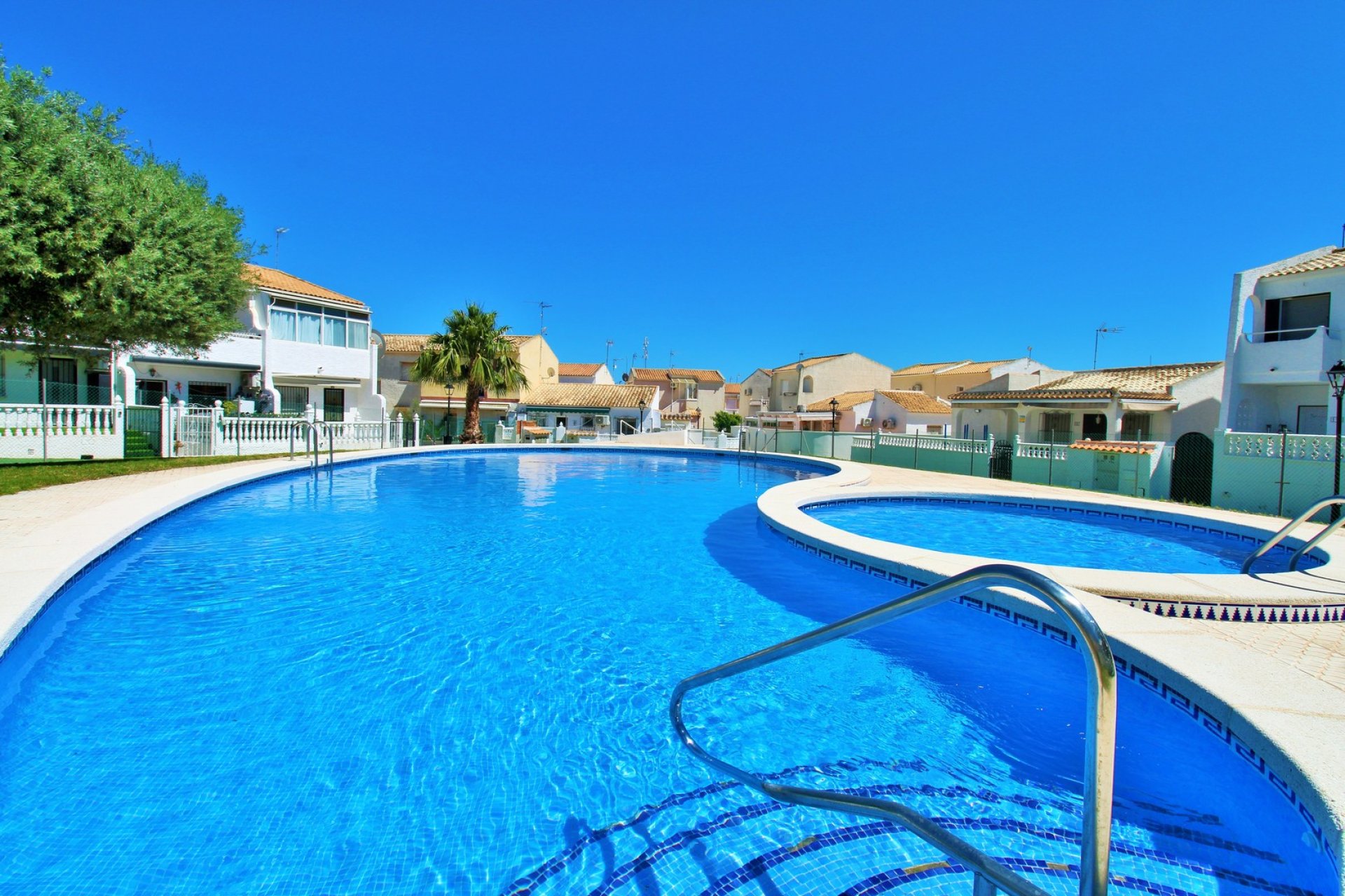 Återförsäljning - Bungalow -
La Florida
