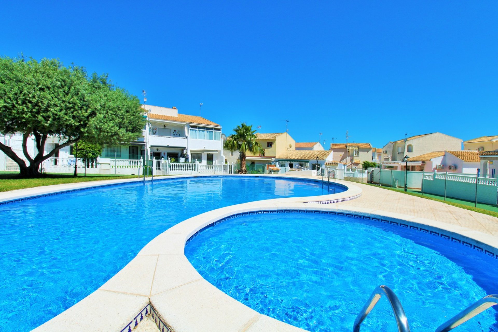 Återförsäljning - Bungalow -
La Florida
