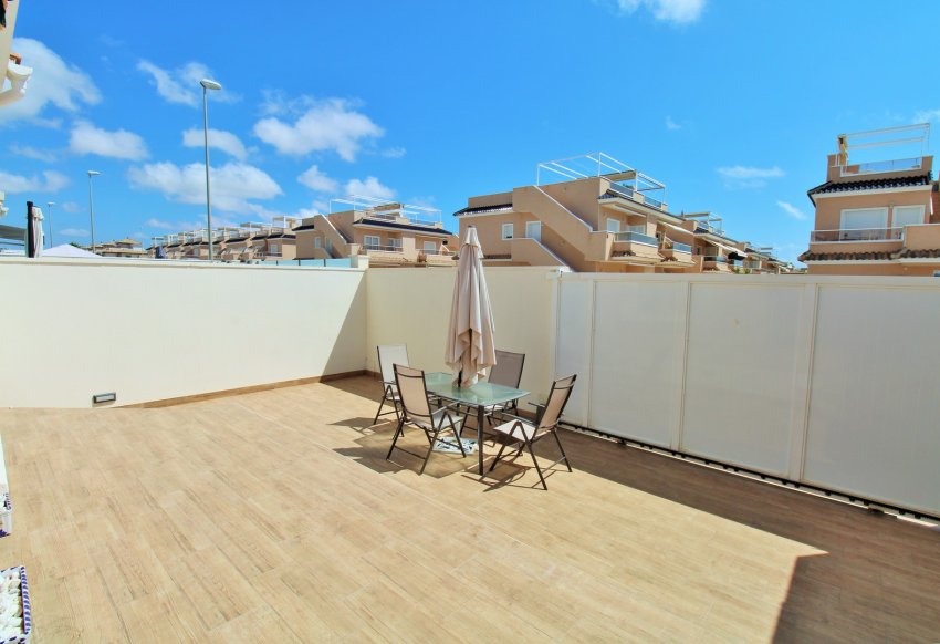 Återförsäljning - Detached Villa -
Cabo Roig