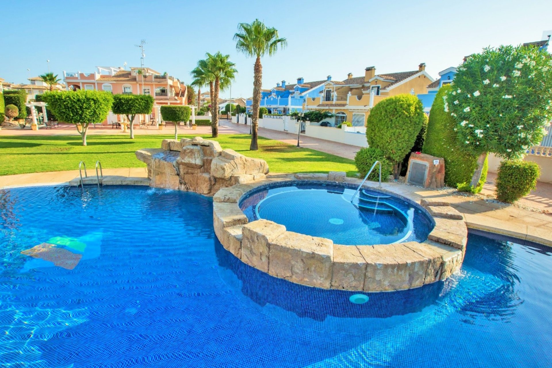 Återförsäljning - Detached Villa -
Cabo Roig