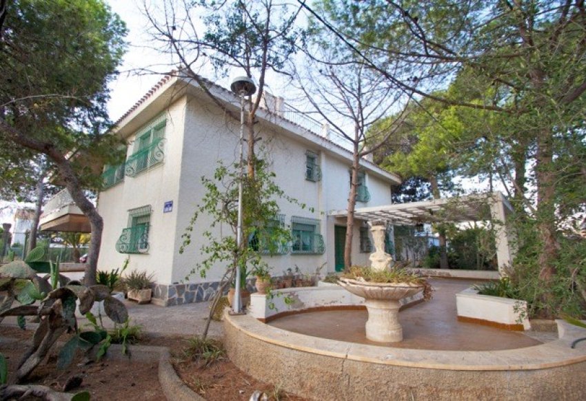 Återförsäljning - Detached Villa -
Orihuela Costa - Cabo roig - La Zenia