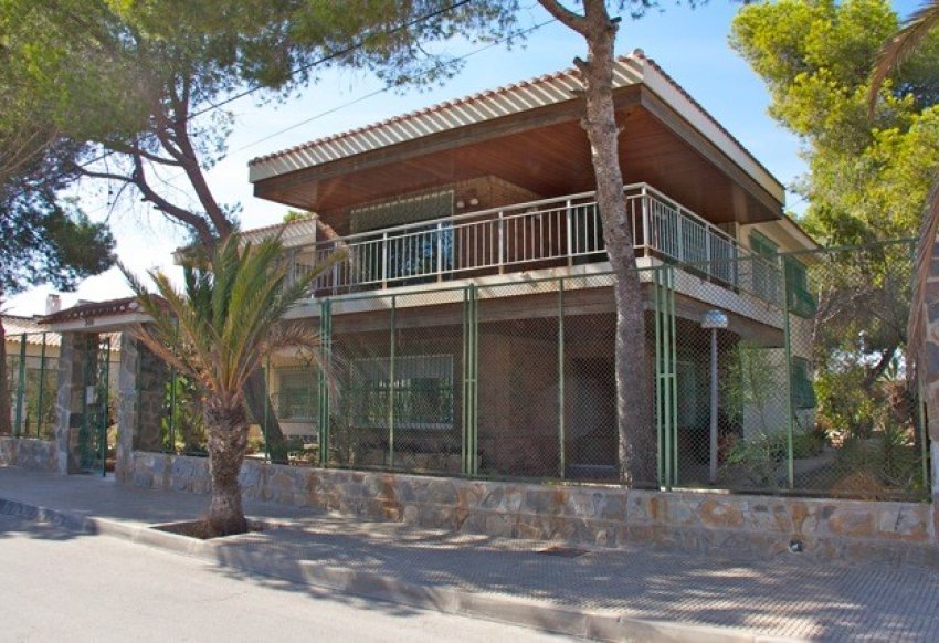 Återförsäljning - Detached Villa -
Orihuela Costa - Cabo roig - La Zenia