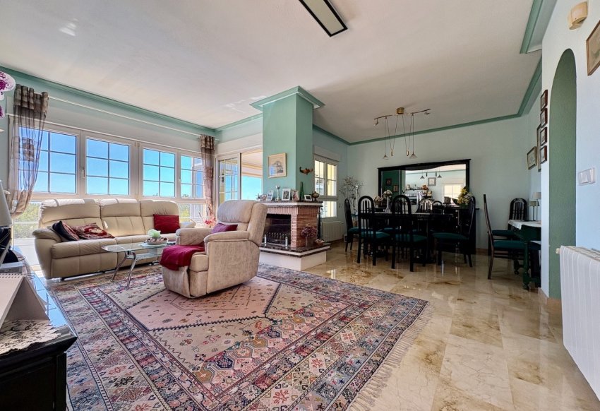 Återförsäljning - Detached Villa -
Orihuela Costa - Villamartín