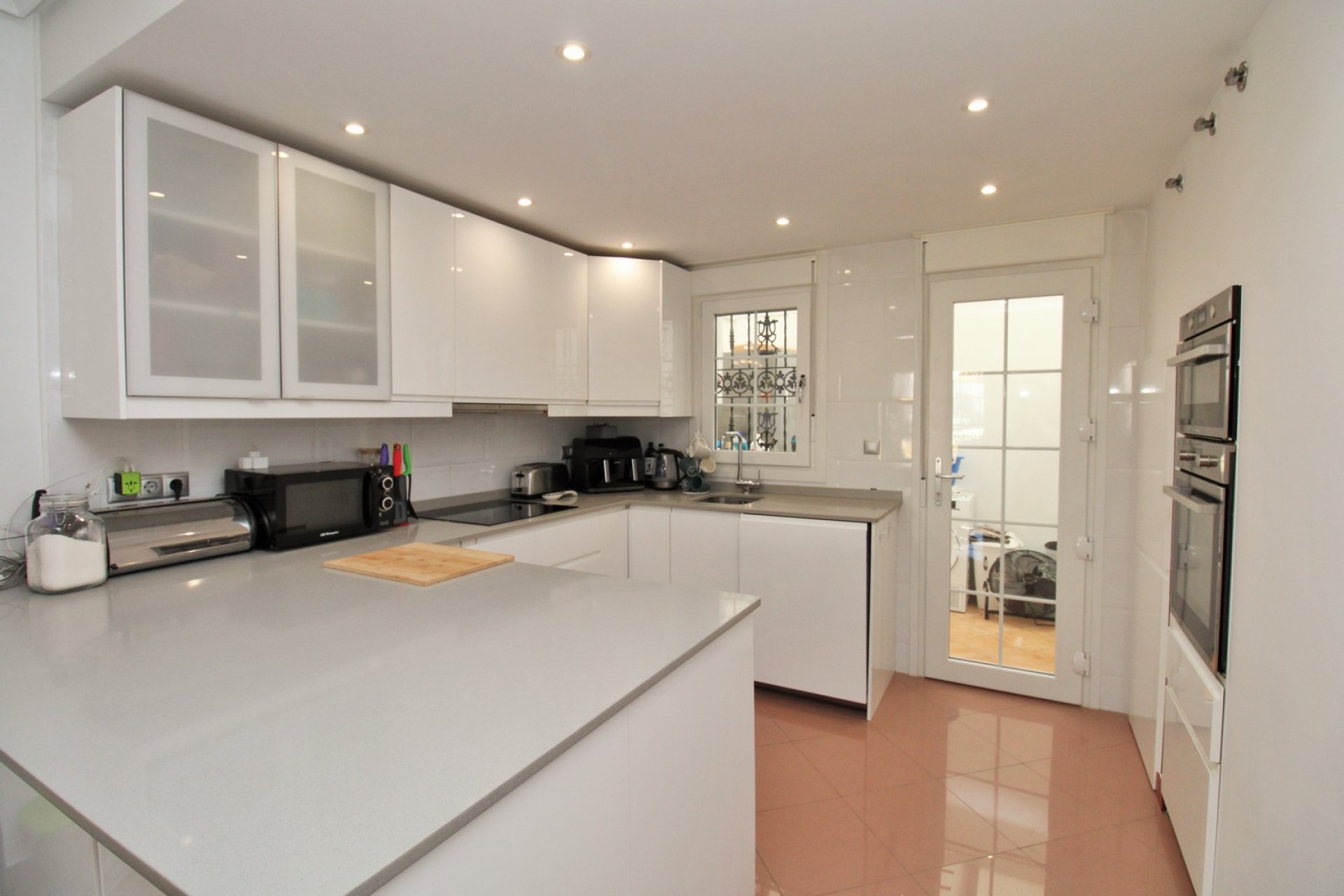 Återförsäljning - Detached Villa -
Villamartín - Los Dolses