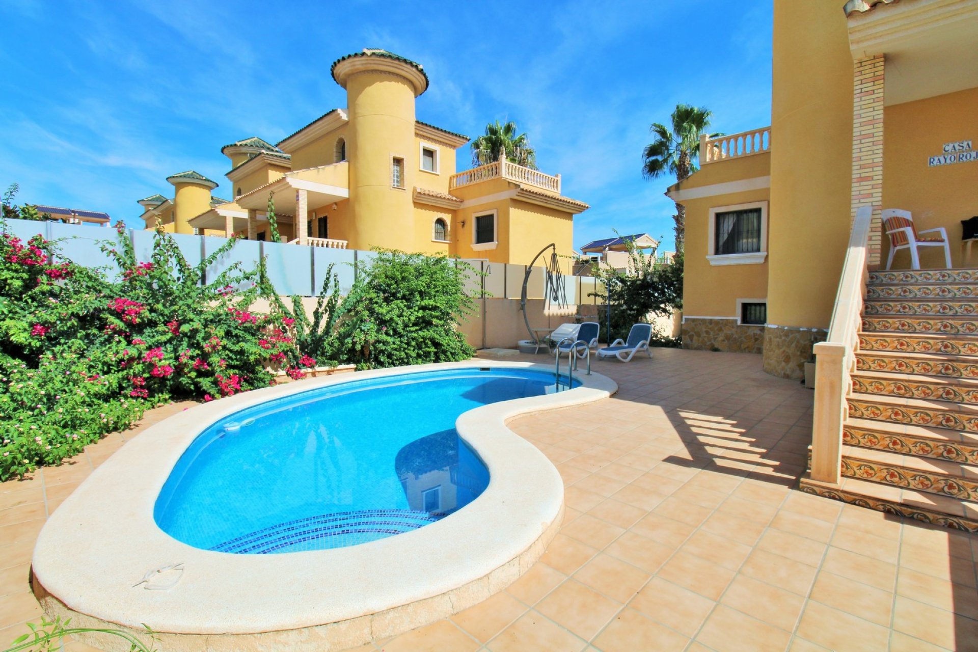 Återförsäljning - Detached Villa -
Villamartín - Villamartin