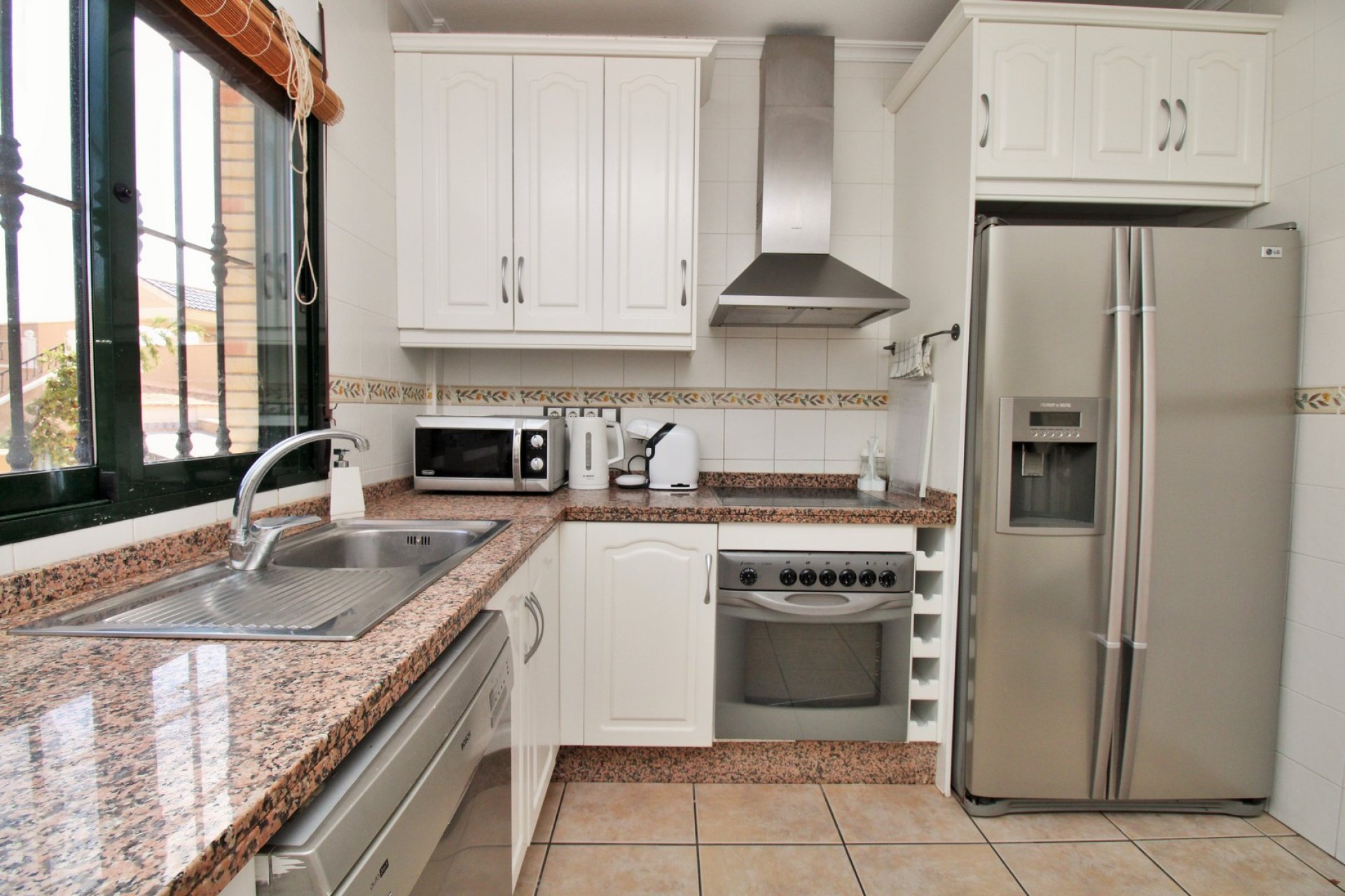 Återförsäljning - Detached Villa -
Villamartín - Villamartin