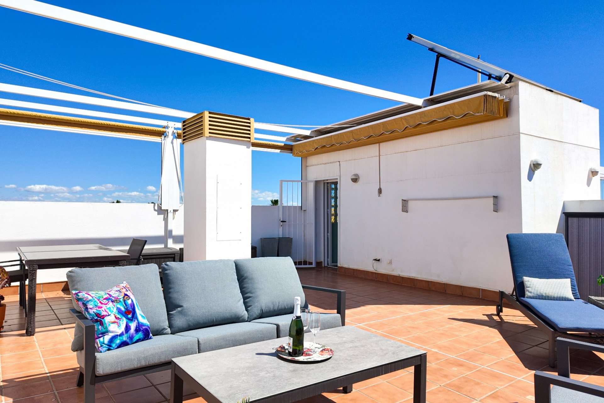 Återförsäljning - Lägenhet -
Orihuela Costa - Villamartín