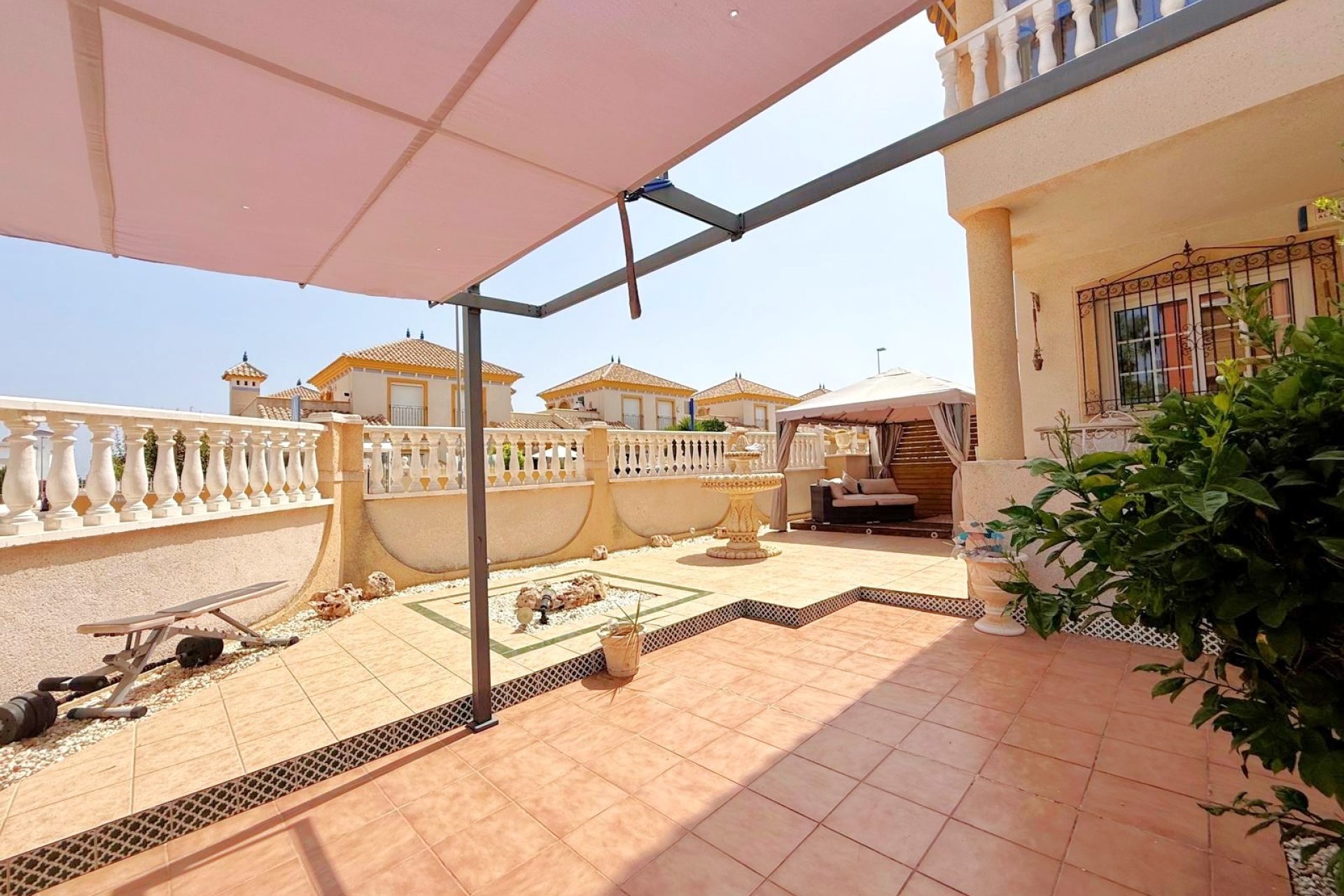 Återförsäljning - Lägenhet -
Orihuela Costa - Villamartín