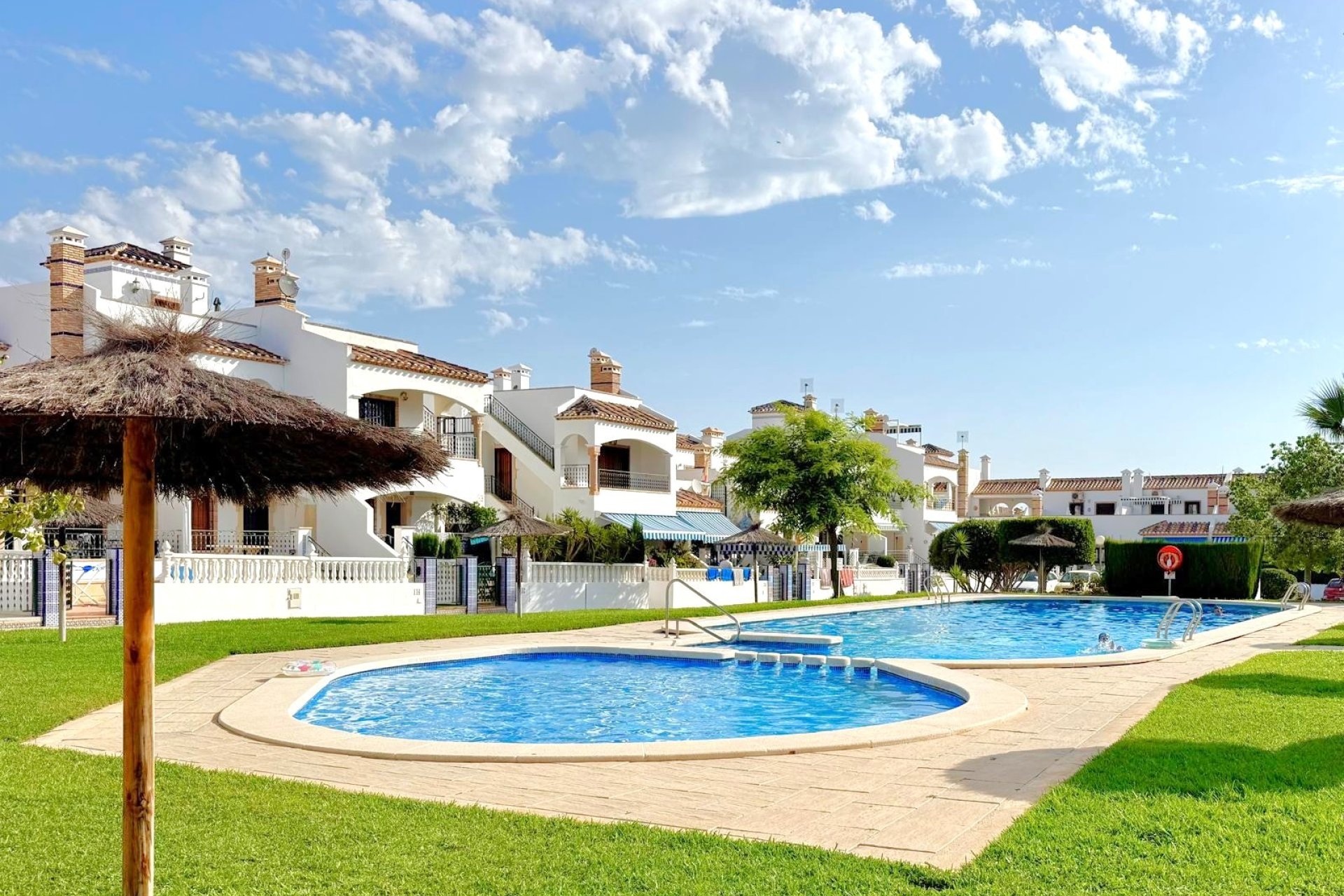 Återförsäljning - Lägenhet -
Orihuela Costa - Villamartín