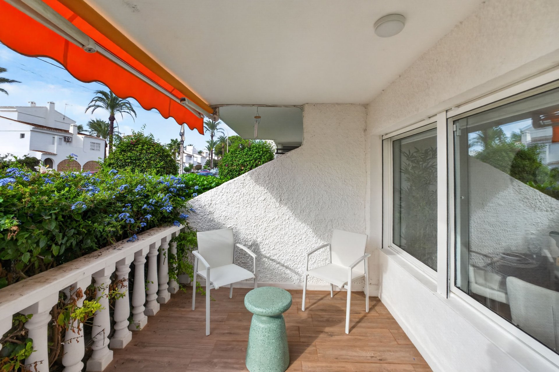 Återförsäljning - Lägenhet -
Villamartín - Costa Blanca