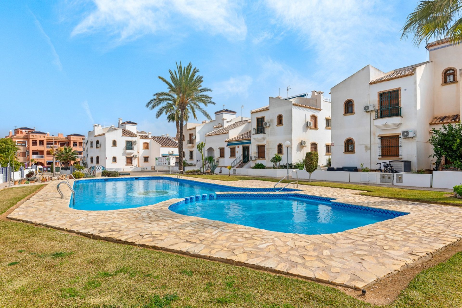 Återförsäljning - Lägenhet -
Villamartín - PAU 8