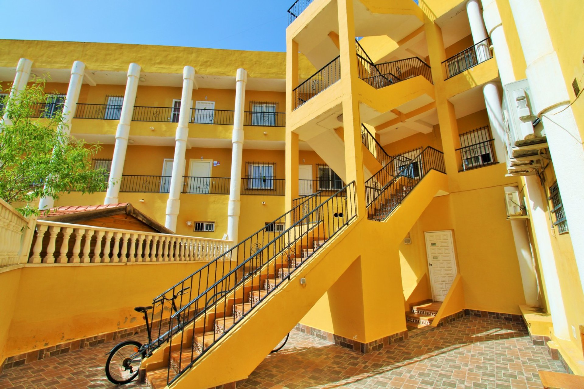 Återförsäljning - Lägenhet -
Villamartín - Villamartin