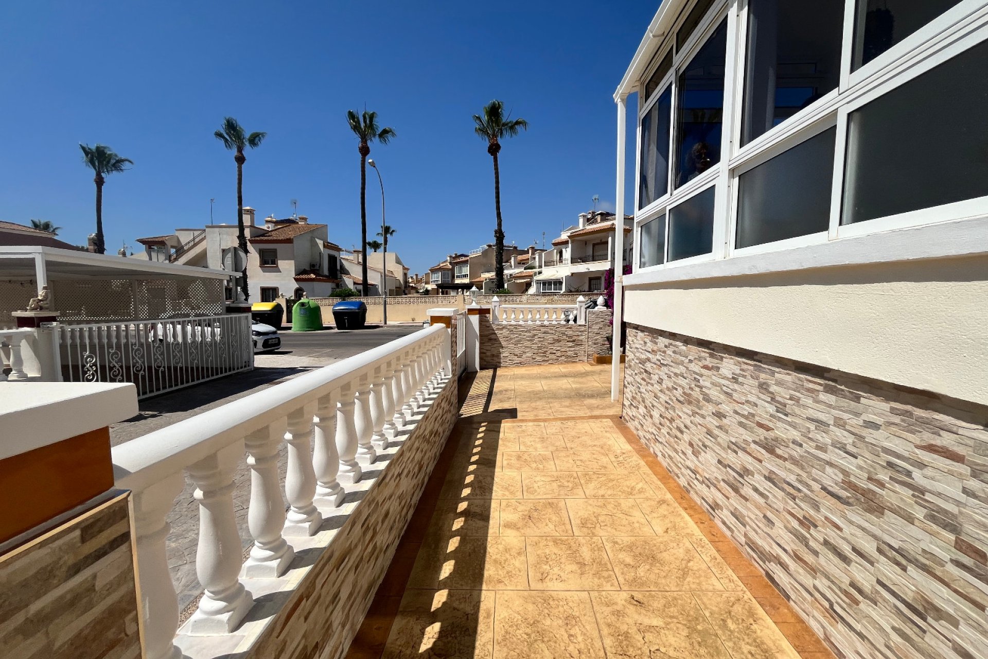 Återförsäljning - Quad House -
Playa Flamenca - Jumilla