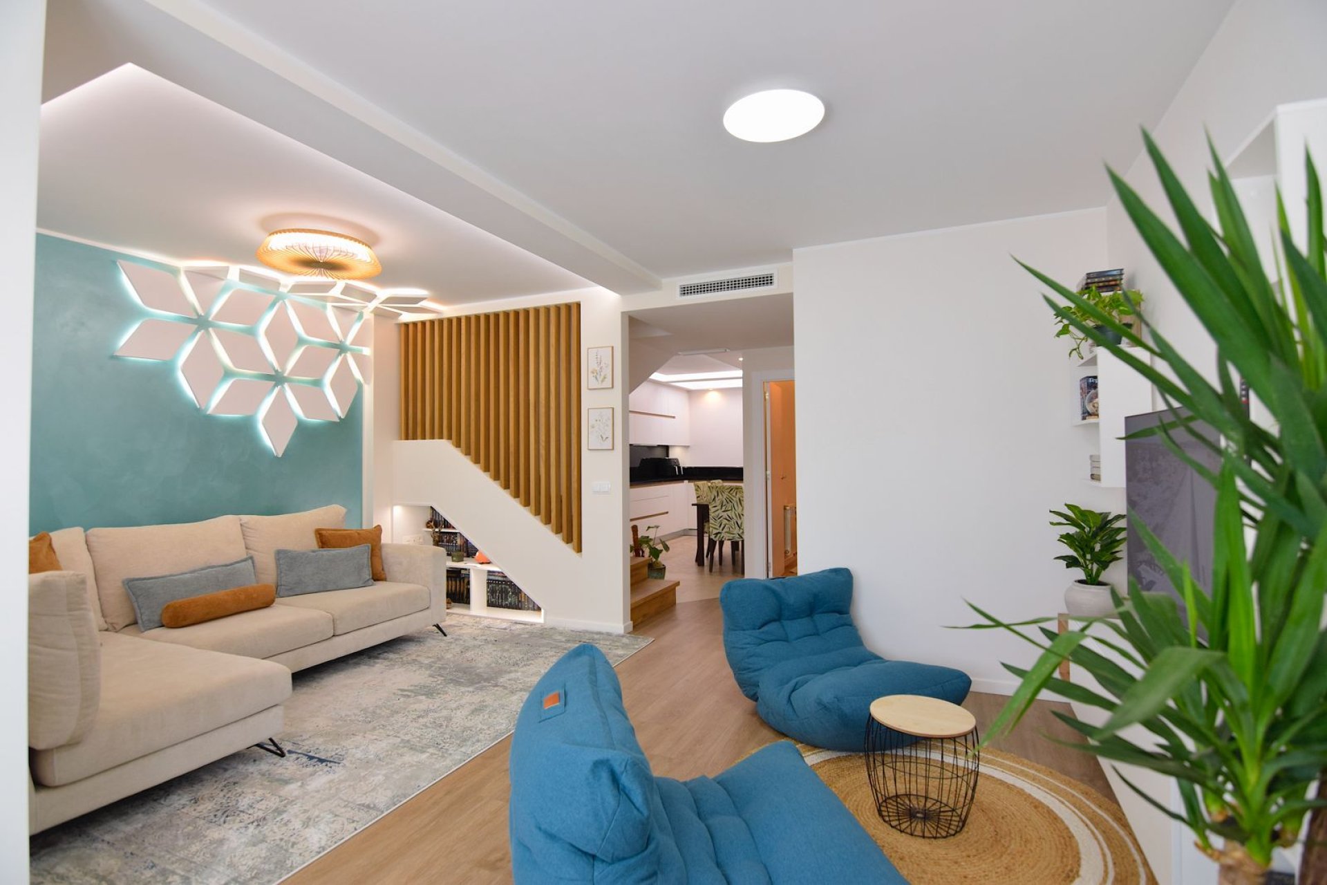 Återförsäljning - Radhus -
La Florida