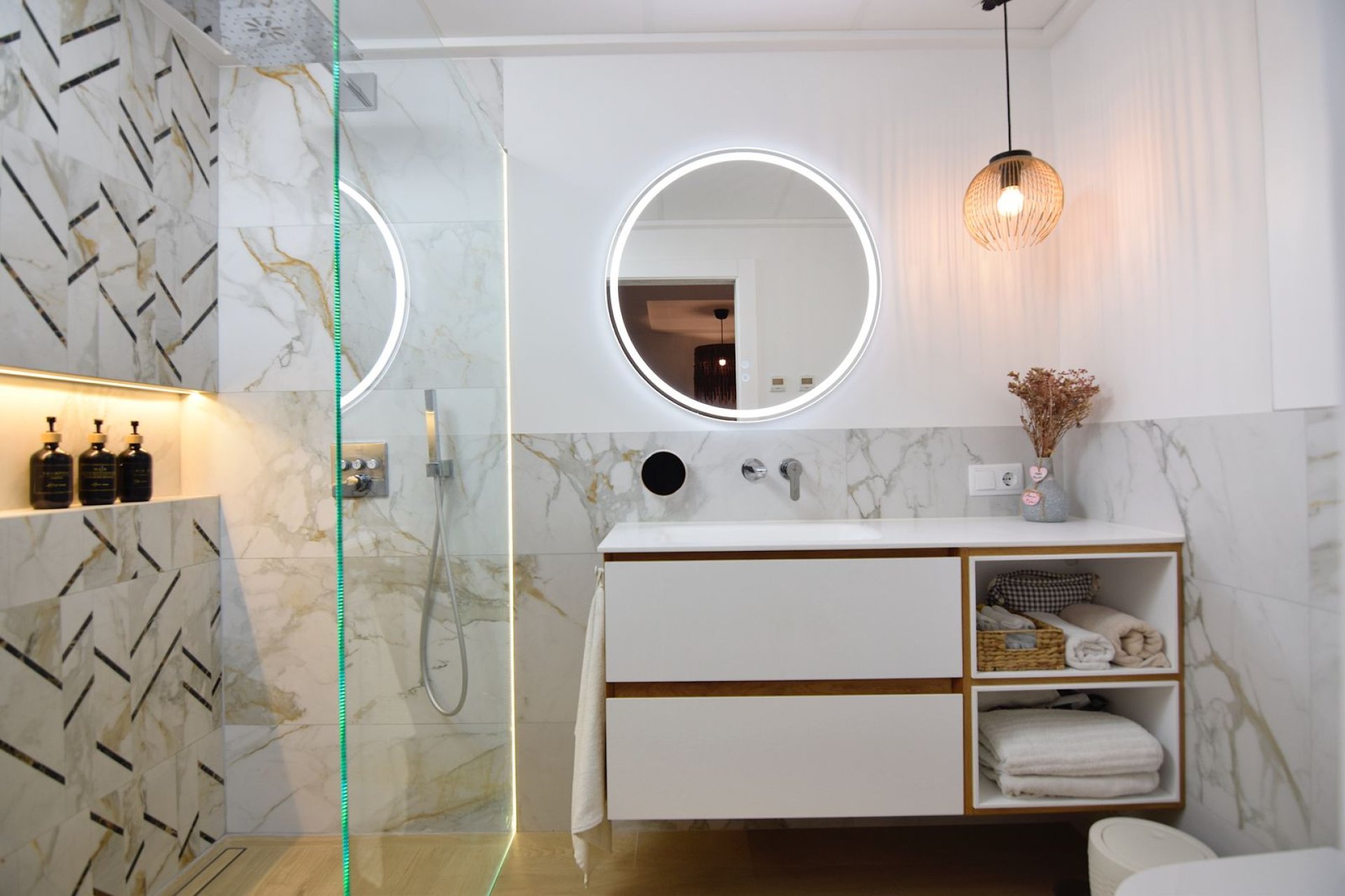 Återförsäljning - Radhus -
La Florida