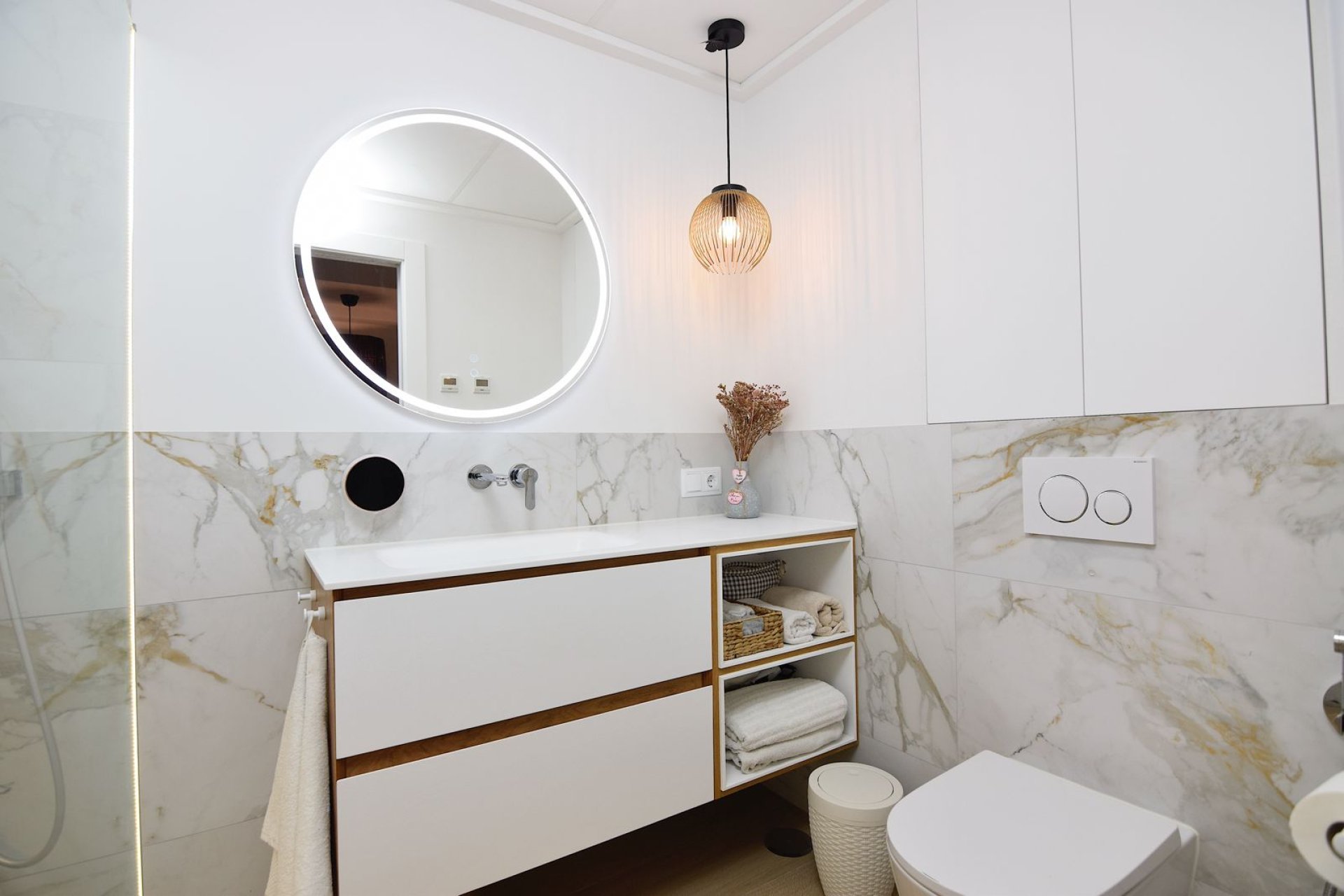 Återförsäljning - Radhus -
La Florida