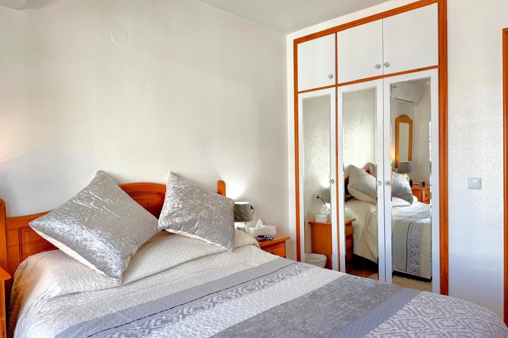 Återförsäljning - Radhus -
Orihuela Costa - Villamartín