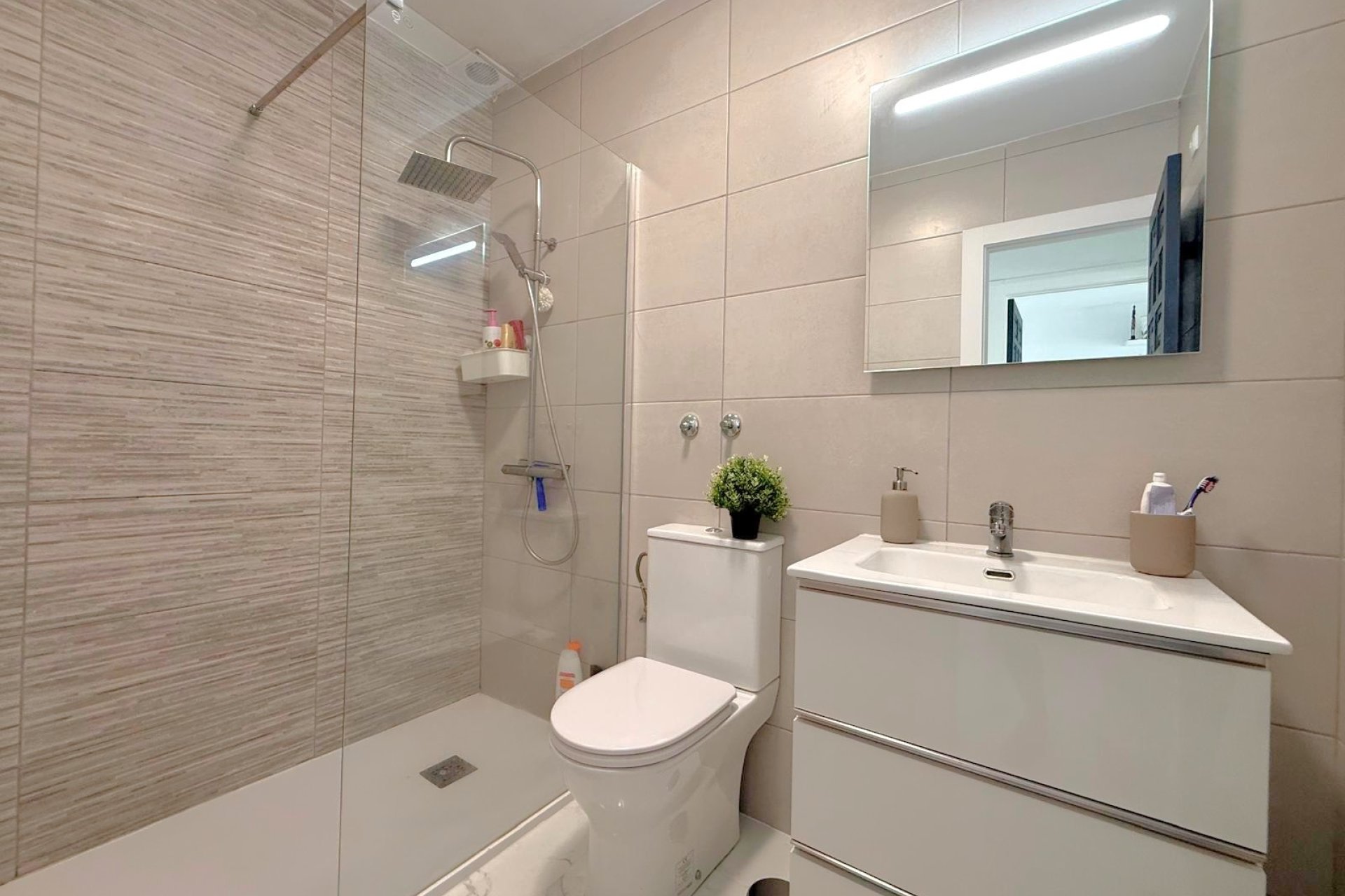 Återförsäljning - Radhus -
Orihuela Costa - Villamartín