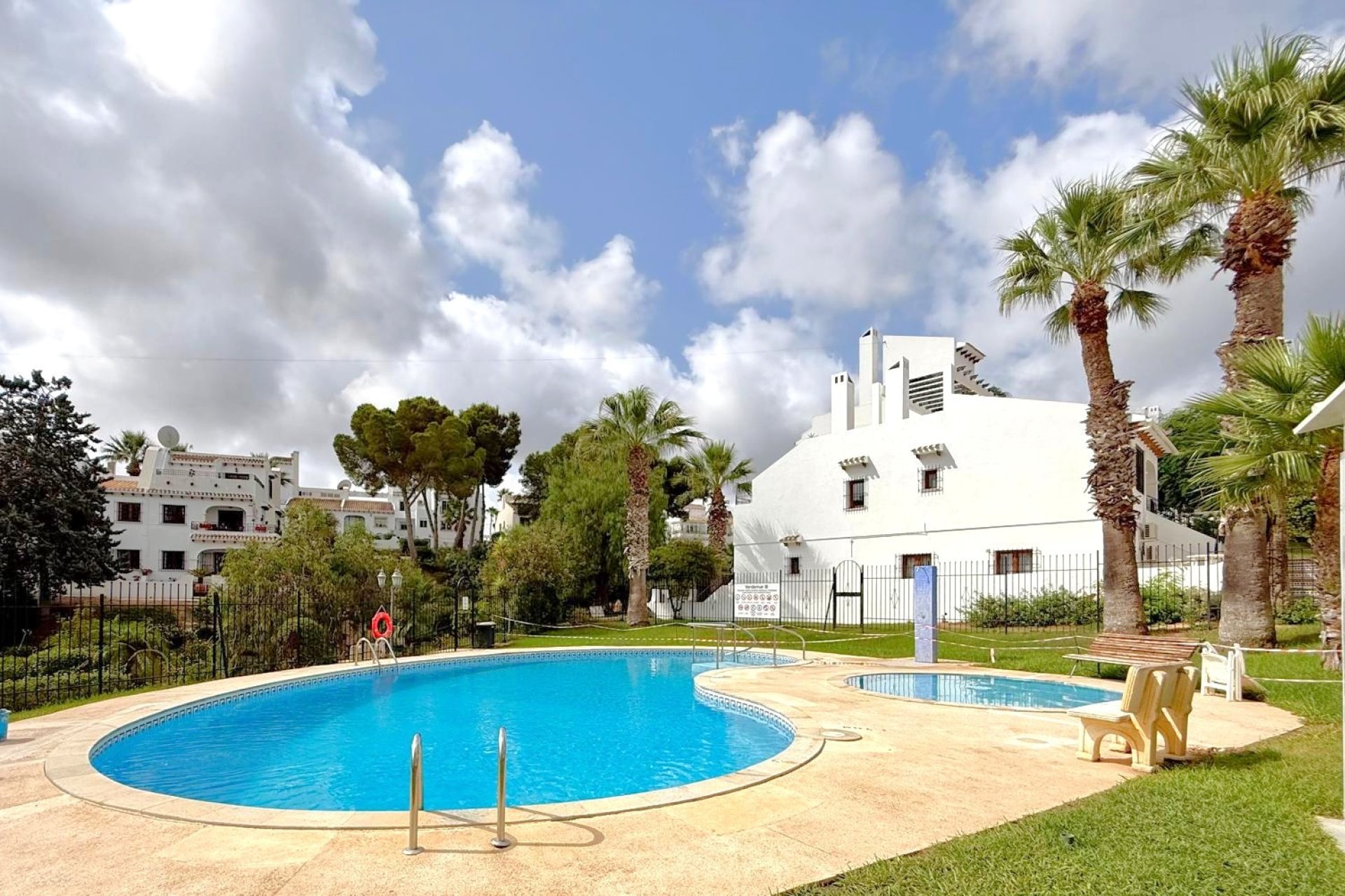 Återförsäljning - Radhus -
Orihuela Costa - Villamartín