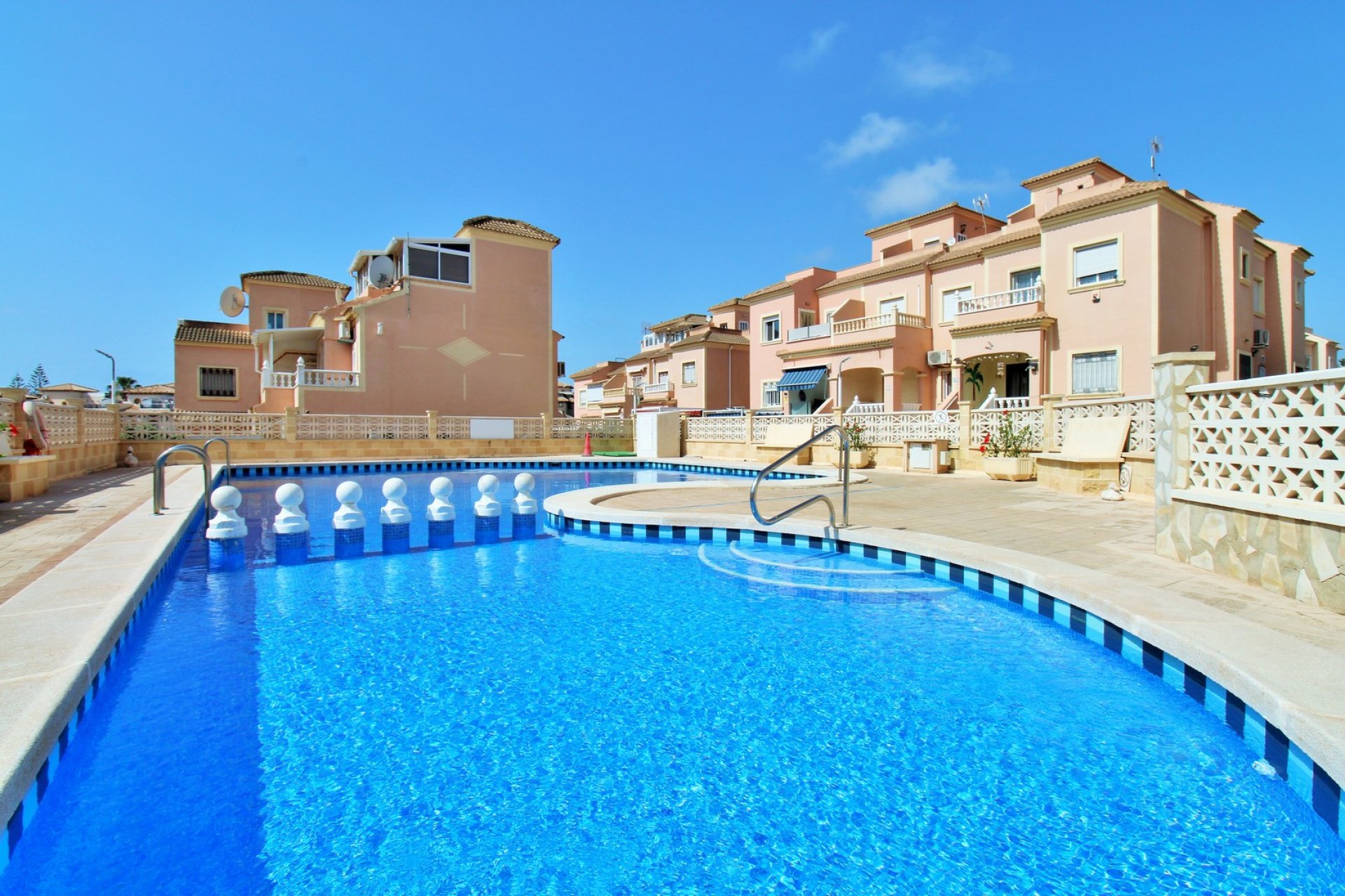 Återförsäljning - Radhus -
Playa Flamenca