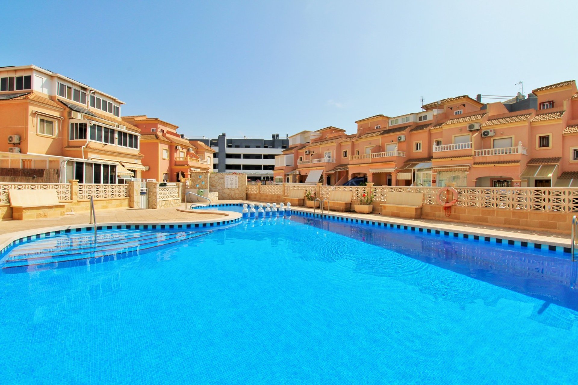 Återförsäljning - Radhus -
Playa Flamenca