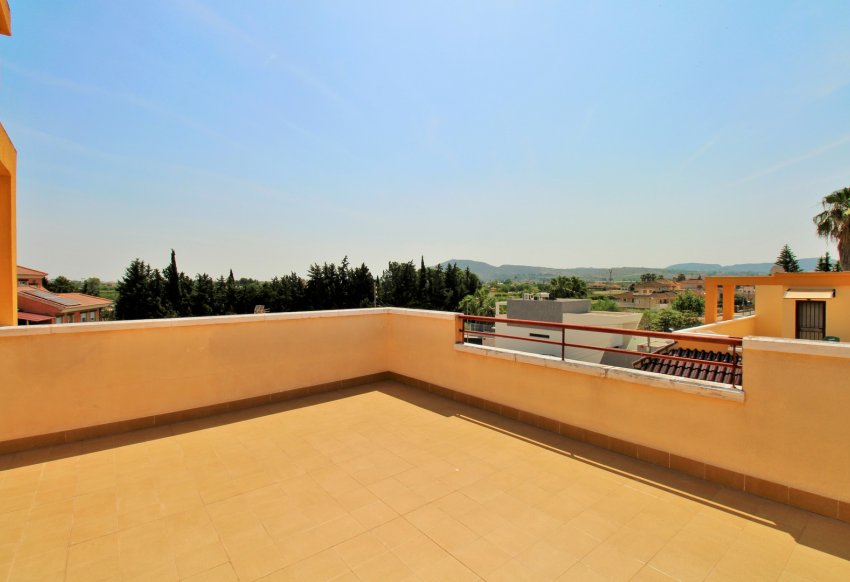 Återförsäljning - Semi Detached House -
Orihuela - Los Desamparados
