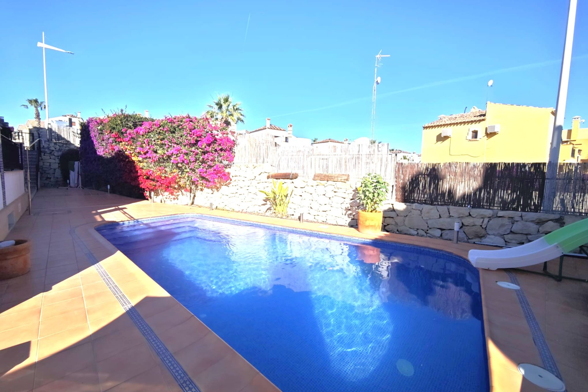 Återförsäljning - Villa -
Algorfa - La Finca Golf