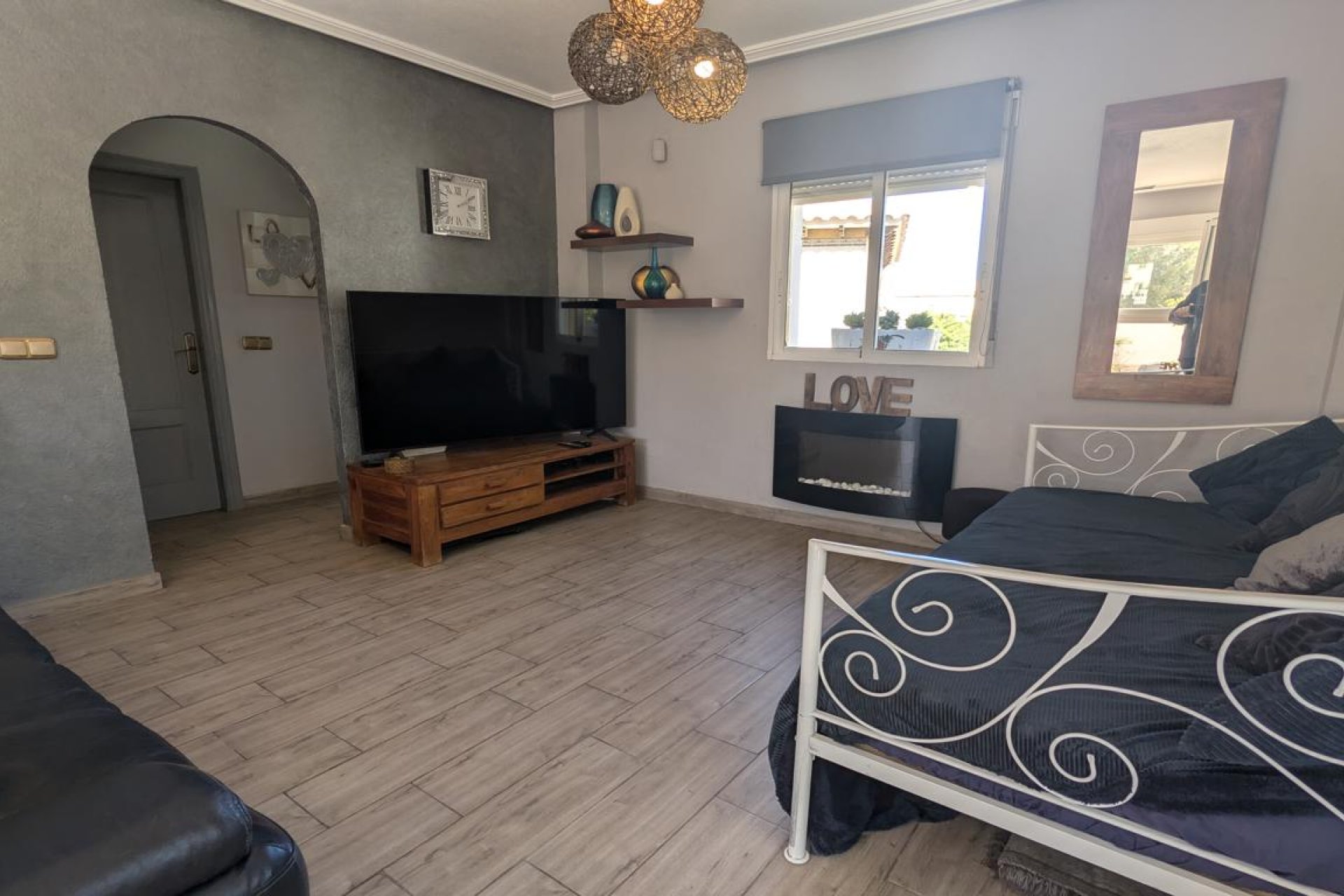 Återförsäljning - Villa -
La Zenia - Costa Blanca