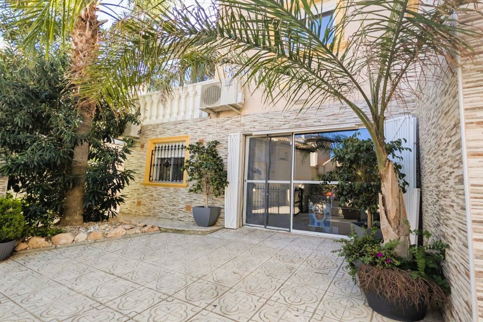 Återförsäljning - Villa -
La Zenia - Costa Blanca