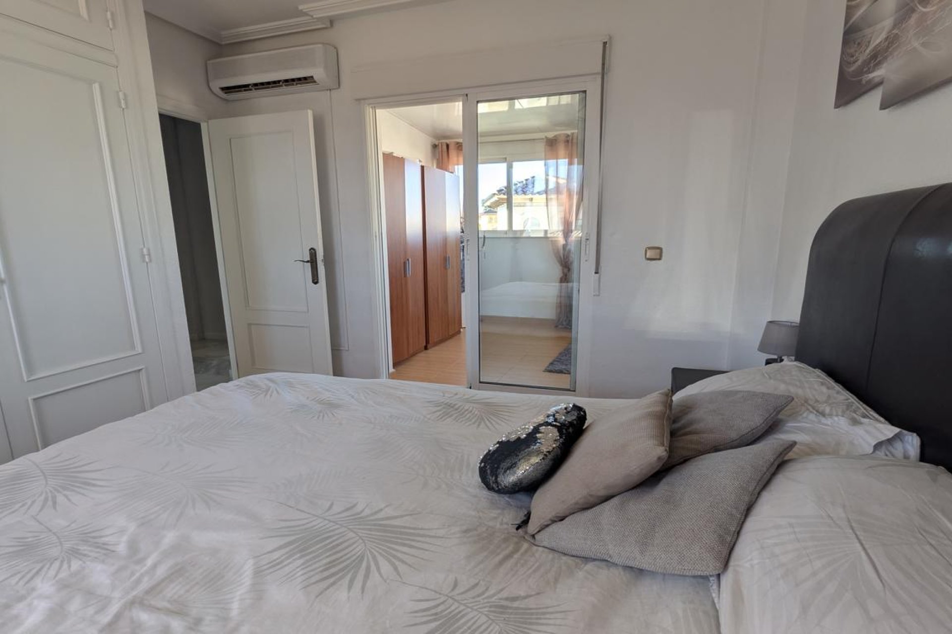 Återförsäljning - Villa -
La Zenia - Costa Blanca