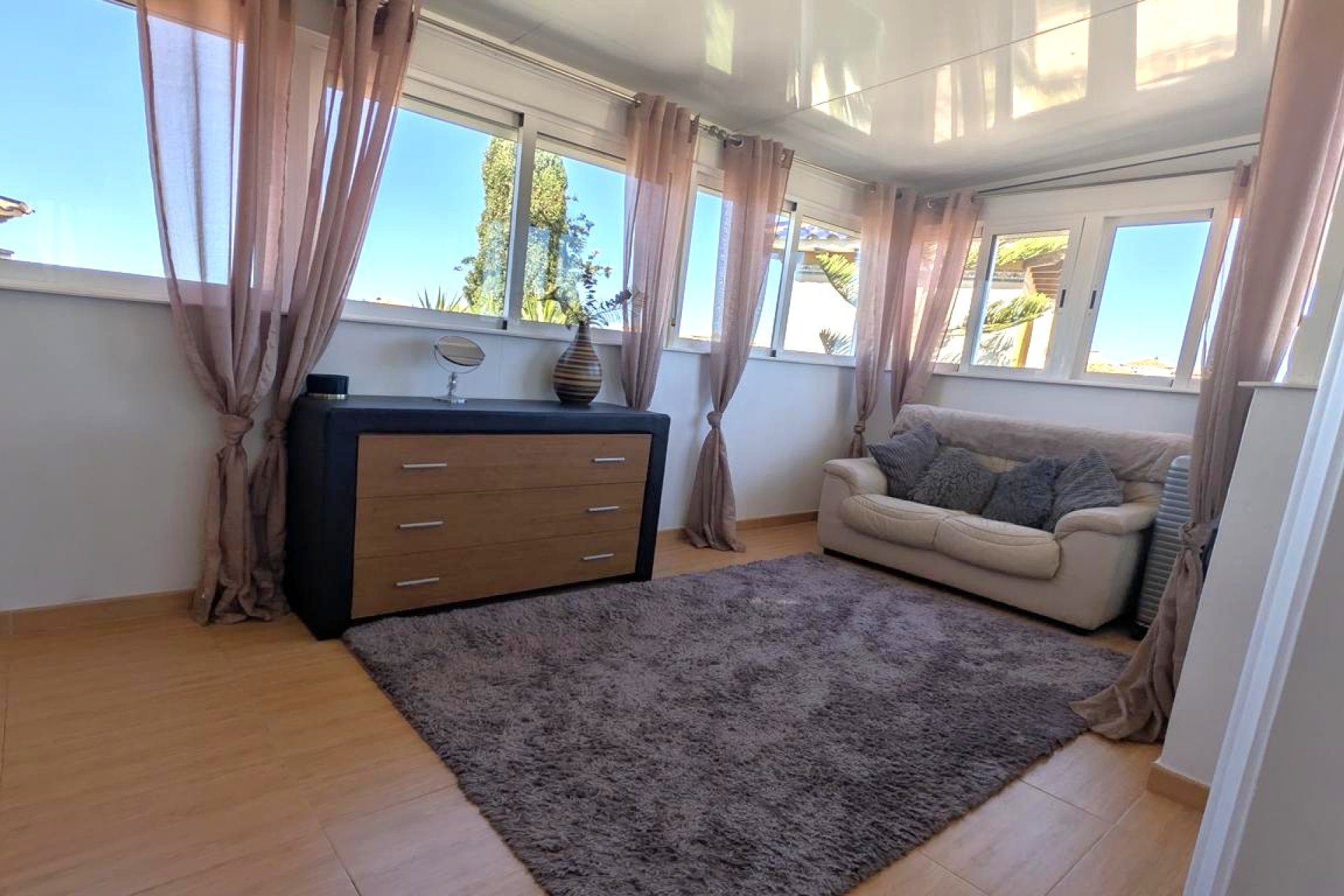 Återförsäljning - Villa -
La Zenia - Costa Blanca