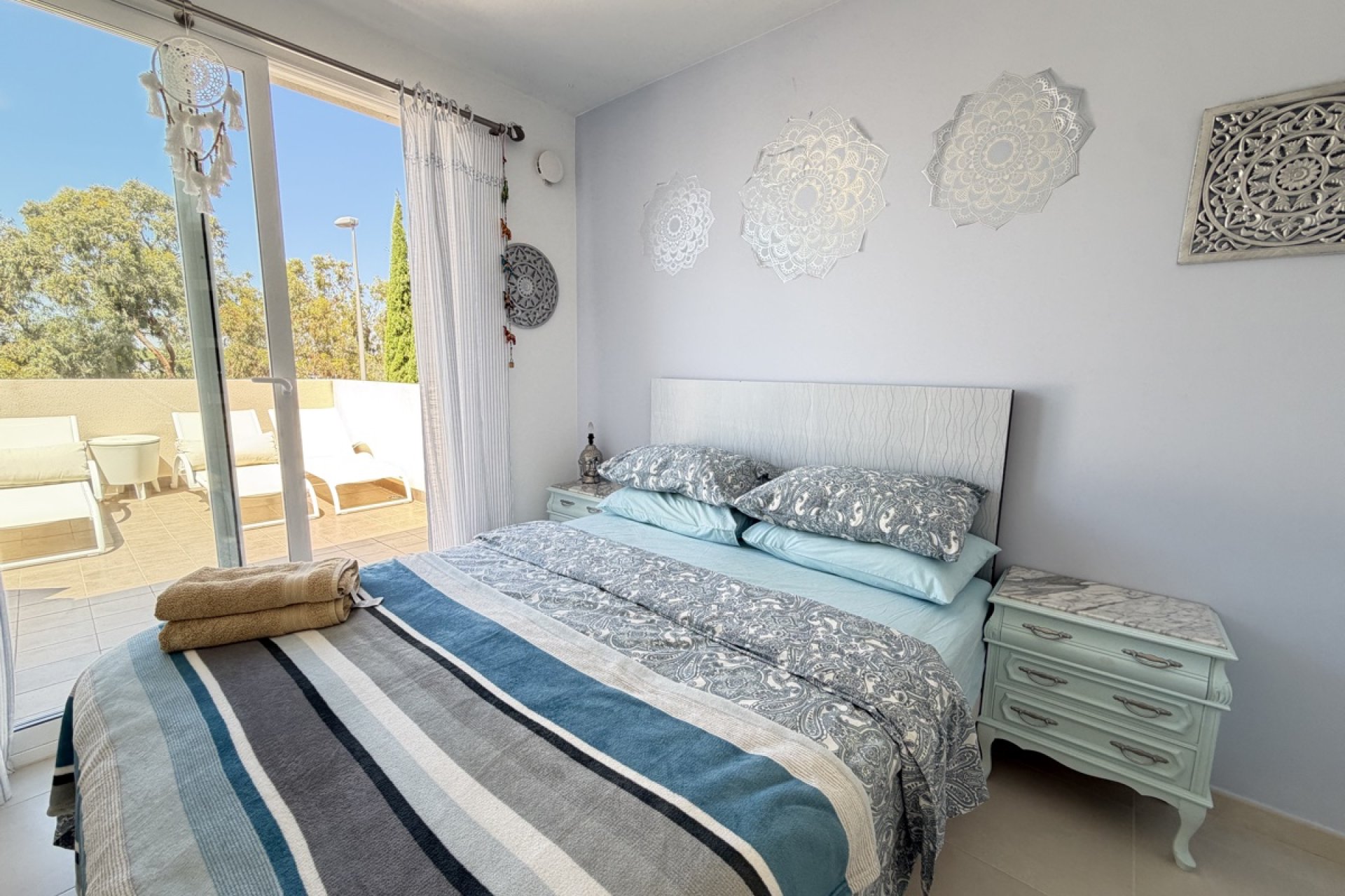 Återförsäljning - Villa -
Mil Palmeras