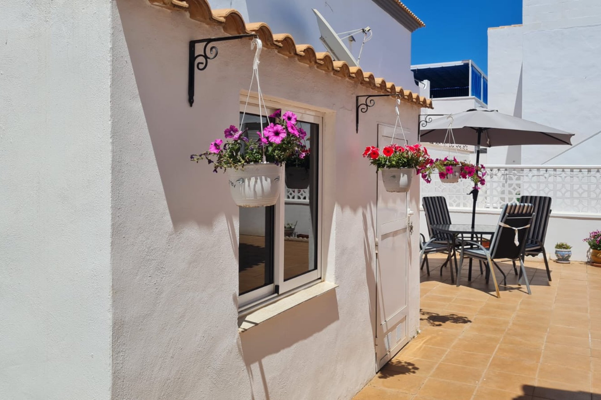 Återförsäljning - Villa -
Orihuela Costa - La Florida
