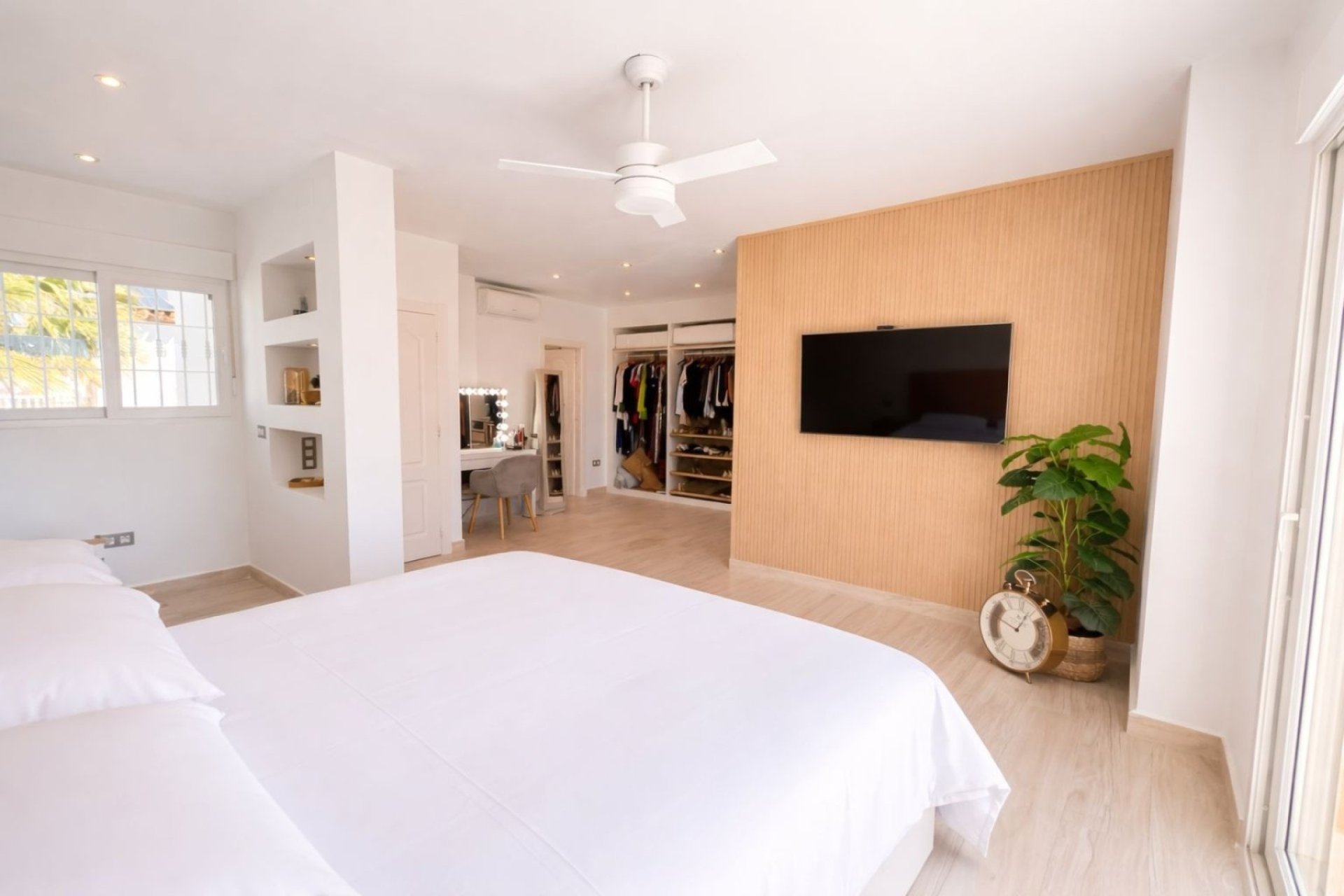 Återförsäljning - Villa -
Orihuela Costa - Los Dolses