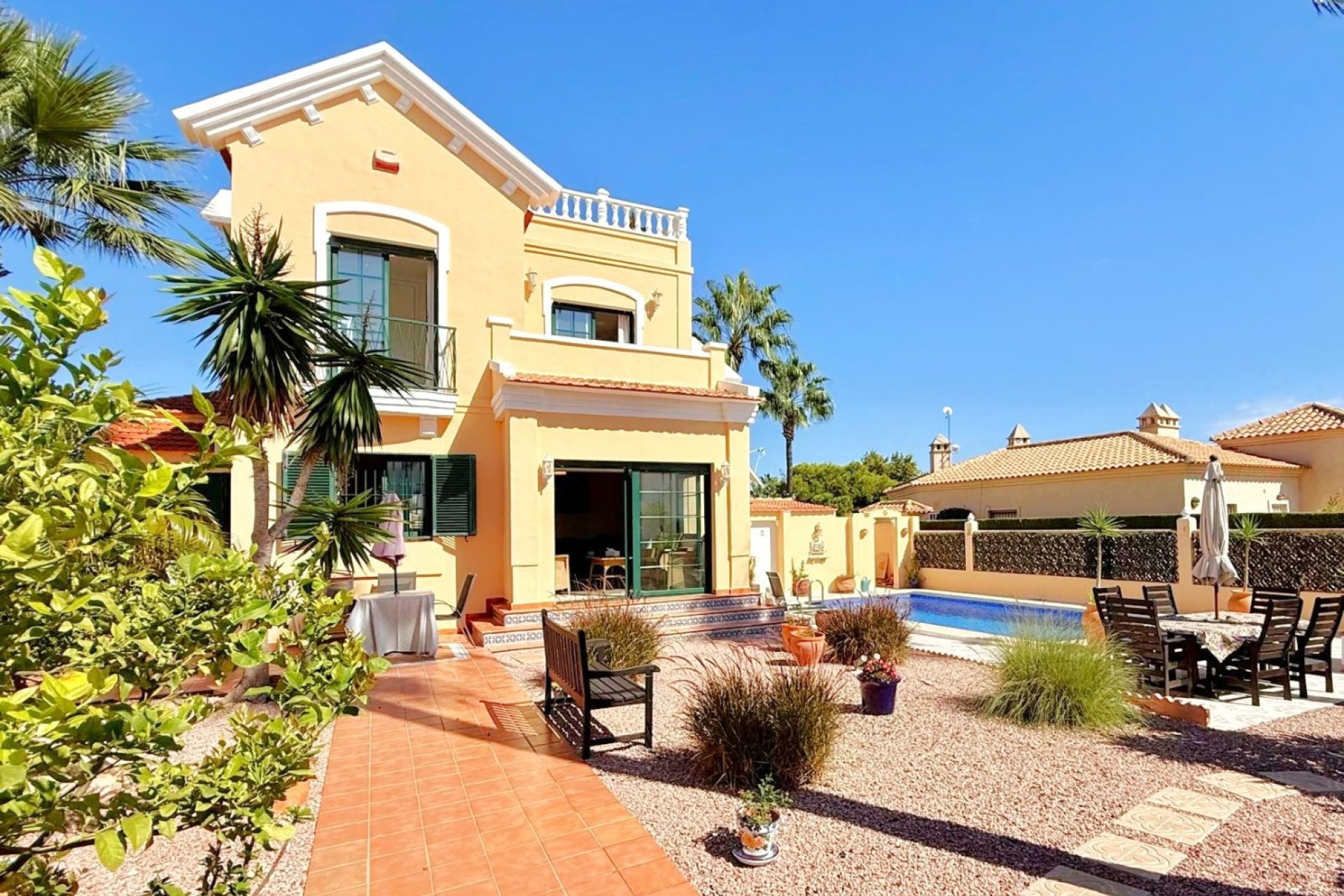 Återförsäljning - Villa -
Orihuela Costa - Los Dolses