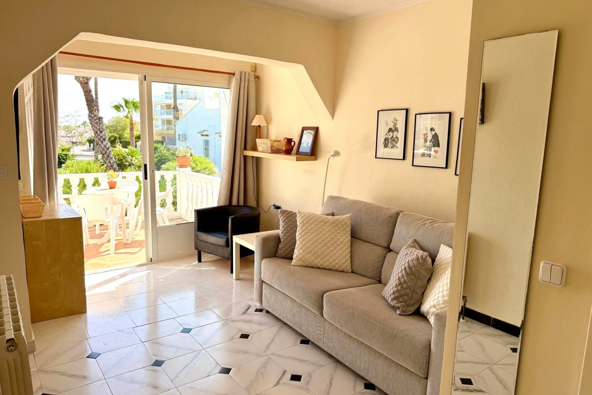 Återförsäljning - Villa -
Orihuela Costa - Villamartín