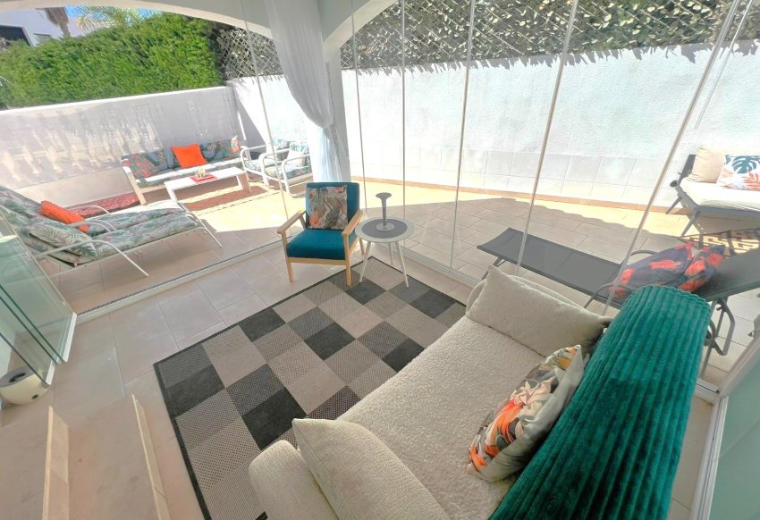 Återförsäljning - Villa -
Orihuela Costa - Villamartín