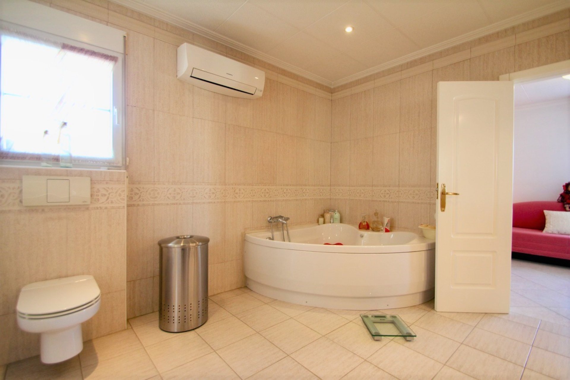 Återförsäljning - Villa -
Orihuela Costa - Villamartín