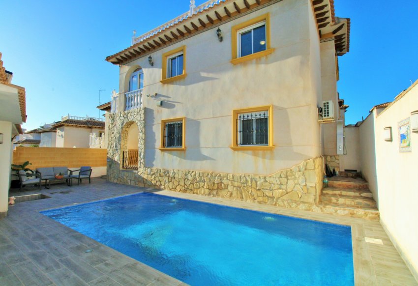 Återförsäljning - Villa -
Playa Flamenca